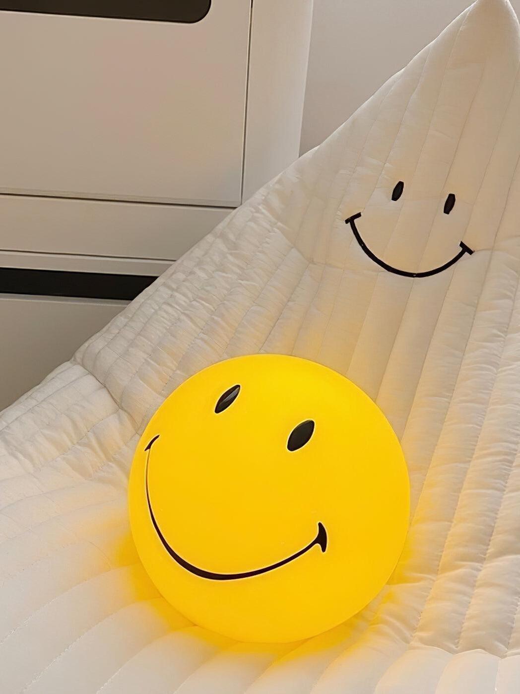 Smiling Decorative Rechargeable Table Lamp - Cueteks