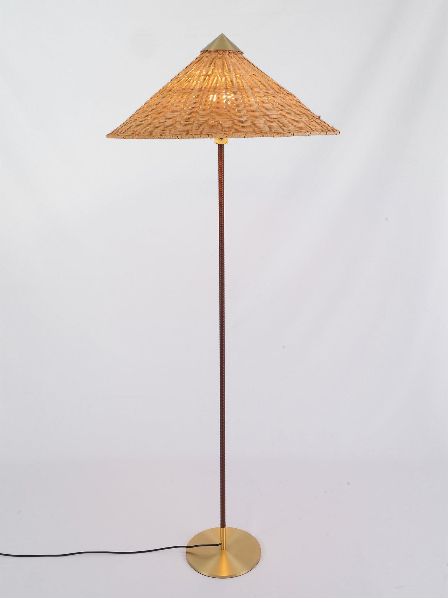 9602 Floor Lamp - Cueteks