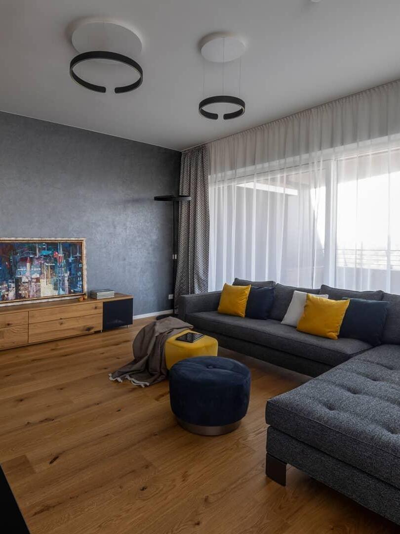 Ceiling-close circular fixtures in a living room