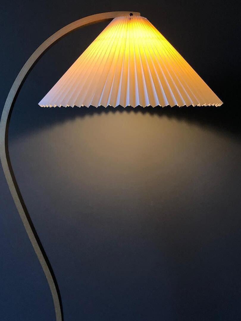 Caprani Floor Lamp - Cueteks