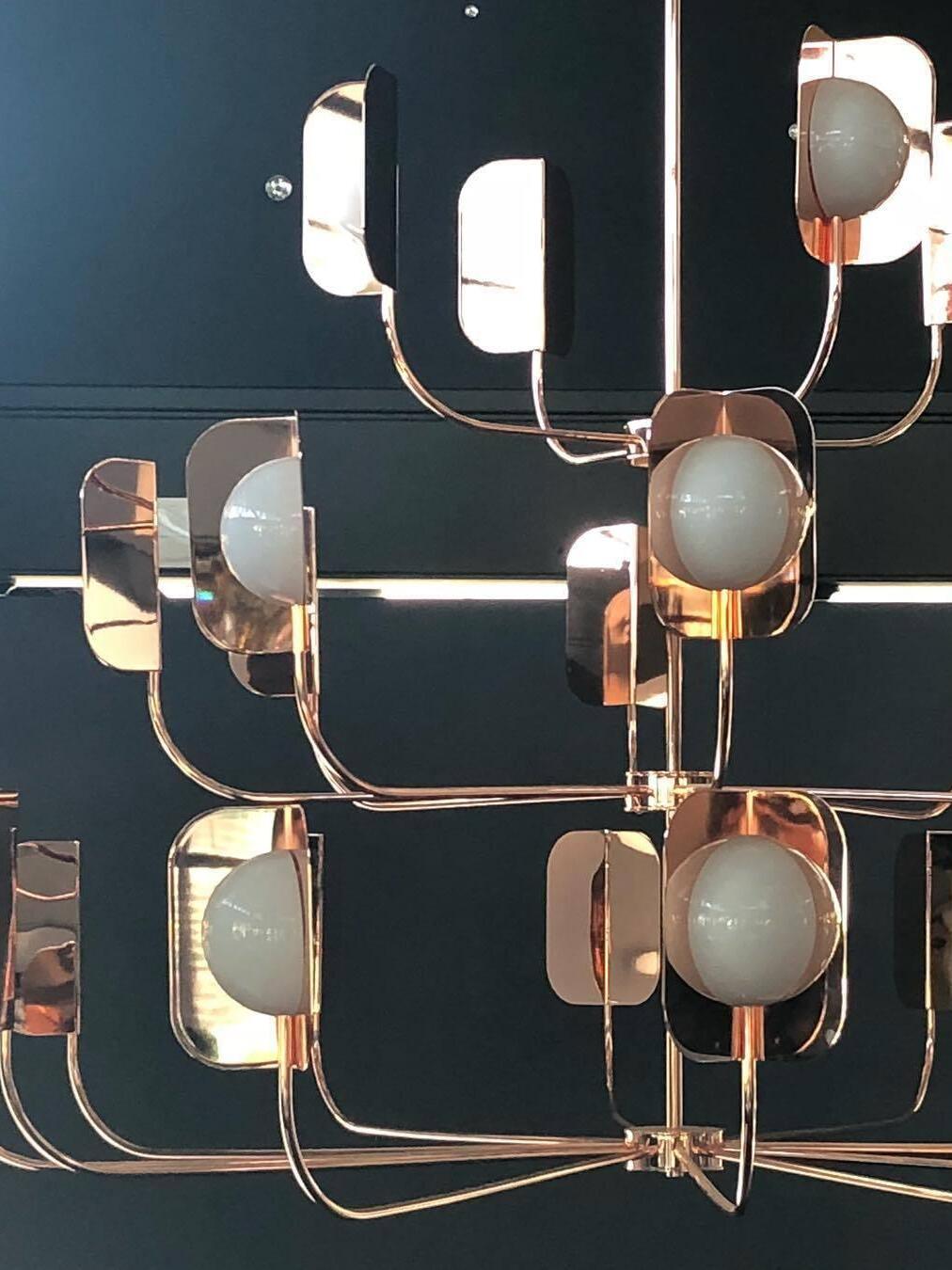 Close view of tiered arms and white light elements