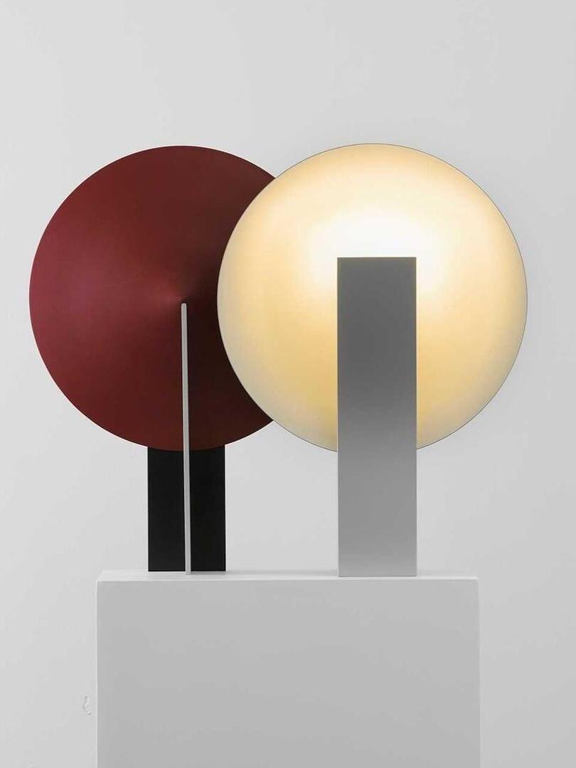 Futuristic Orbe Geometric Metal Table Lamp - Cueteks
