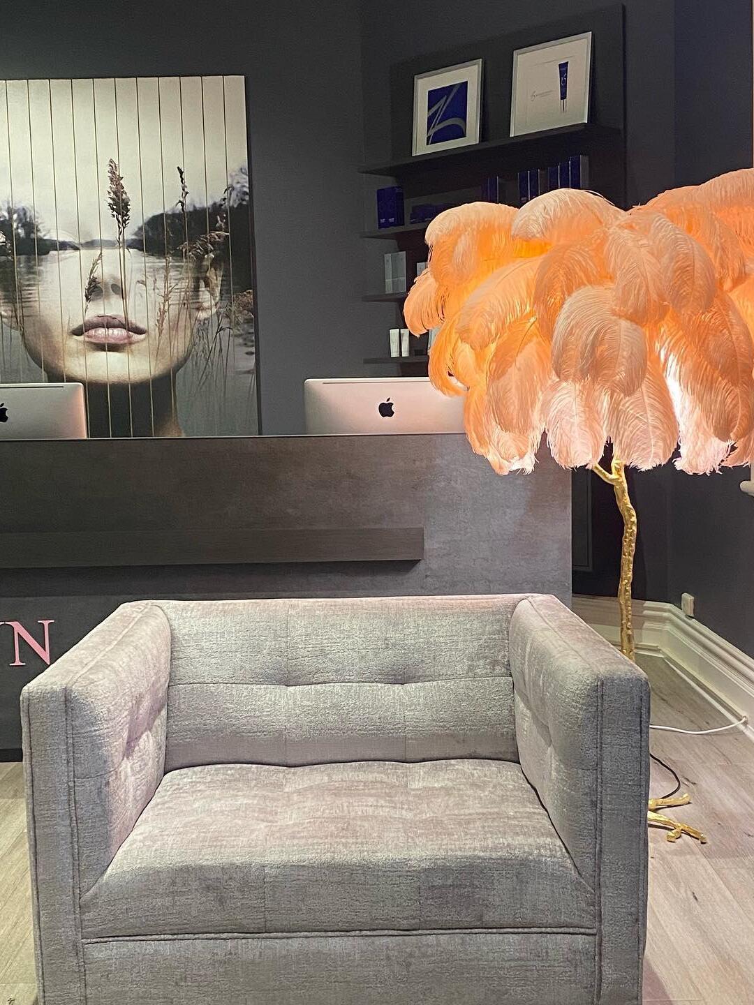 Ostrich Feather Resin Floor Light - Cueteks