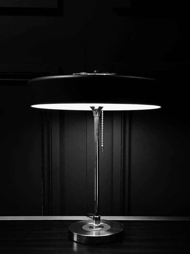 Revolve Table Lamp - Cueteks