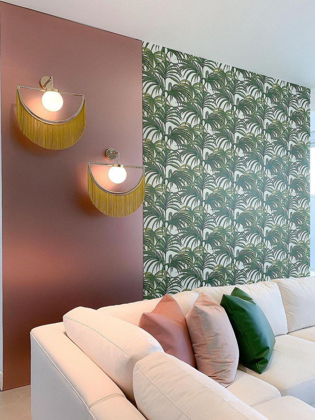 Exquisite Wink Tassel Glass Ball Wall Lamp - Cueteks