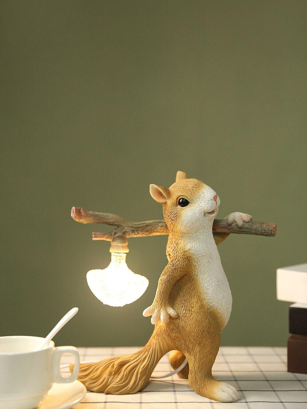 Squirrel Table Lamp - Cueteks