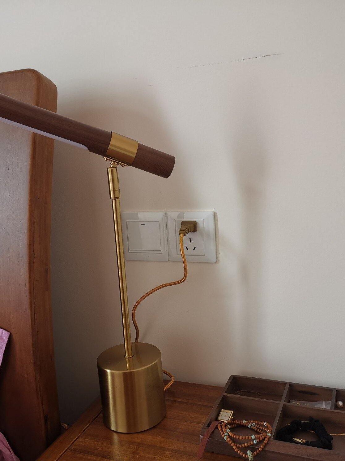 Linear Table Lamp - Cueteks