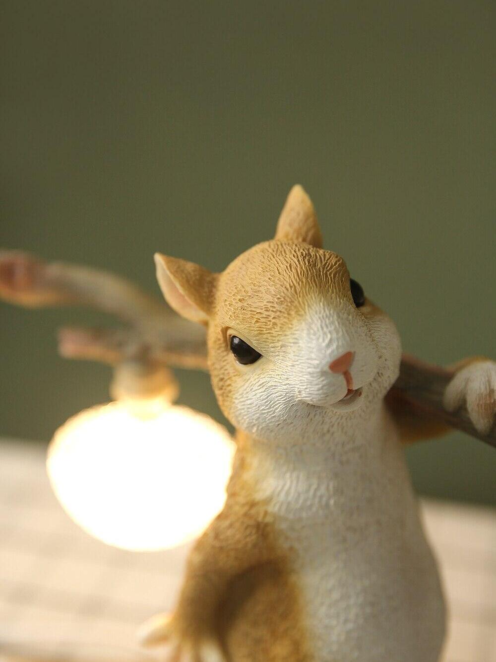 Squirrel Table Lamp - Cueteks