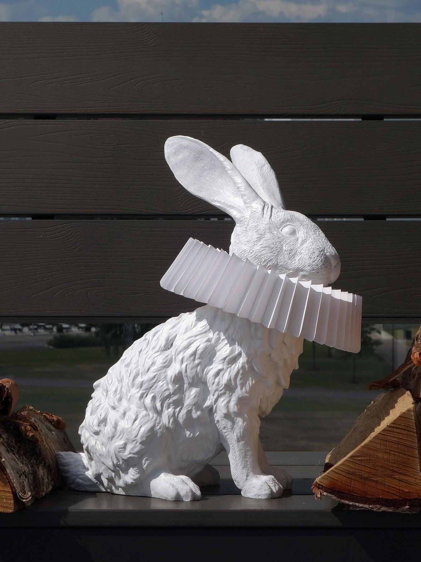 White Resin Rabbit Decorative Table Lamp - Cueteks