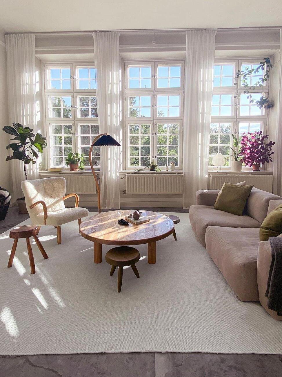 Caprani Floor Lamp - Cueteks