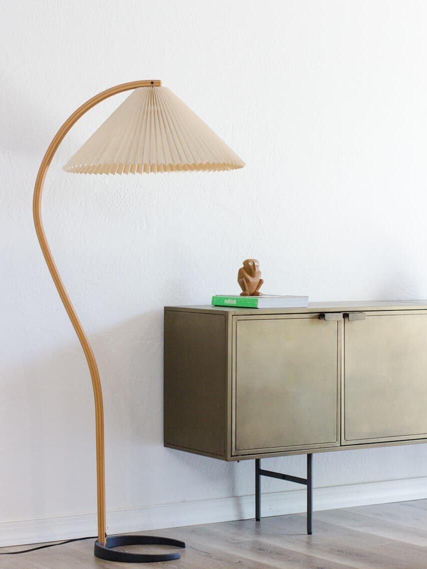 Caprani Floor Lamp - Cueteks