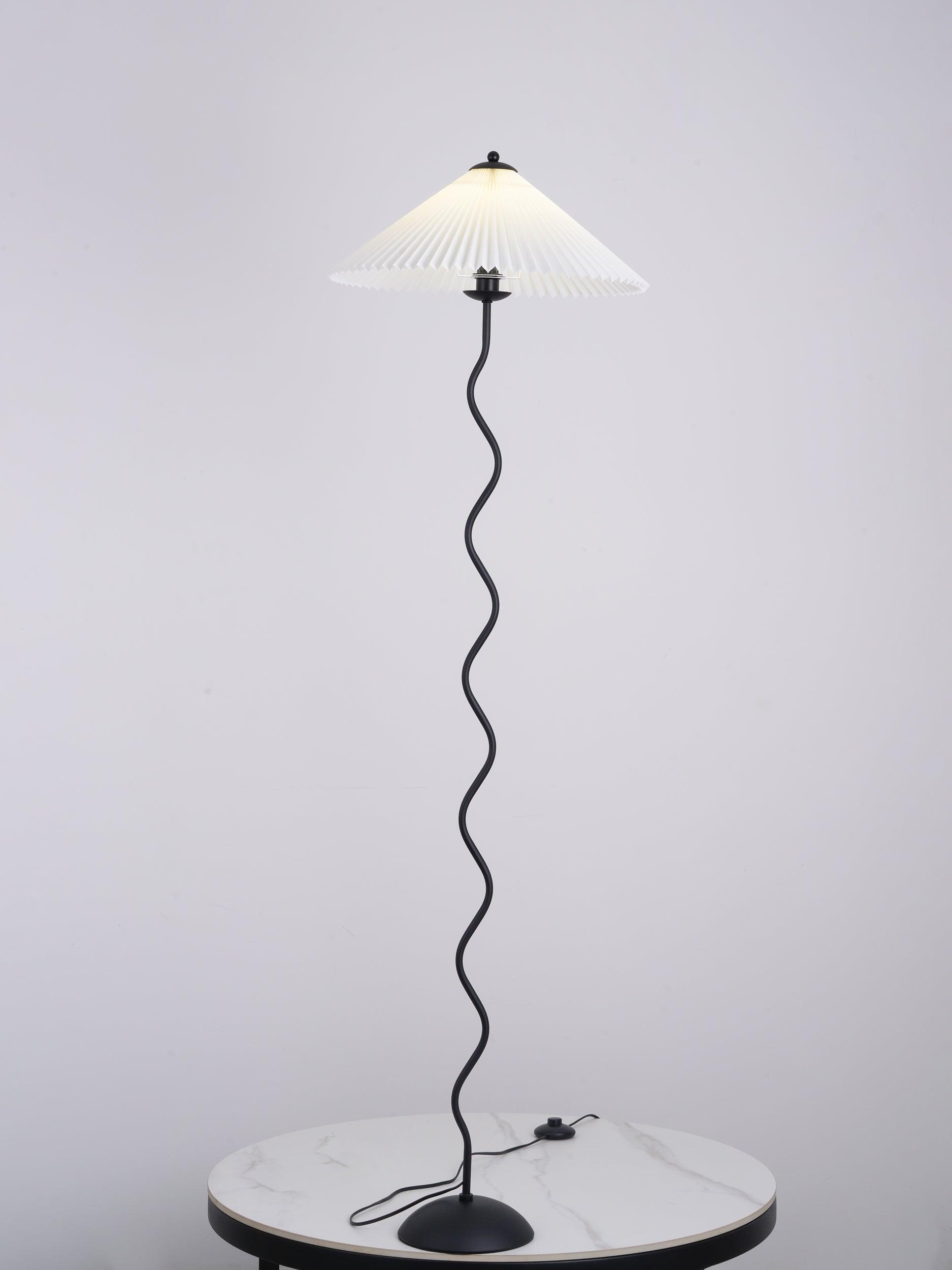 Squiggle Floor Lamp - Cueteks