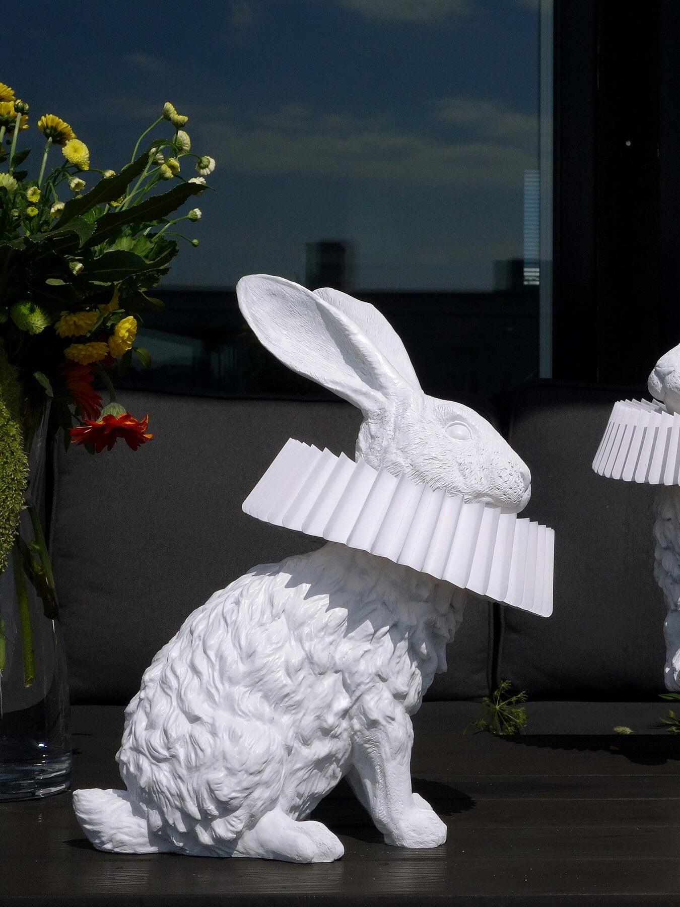 White Resin Rabbit Decorative Table Lamp - Cueteks