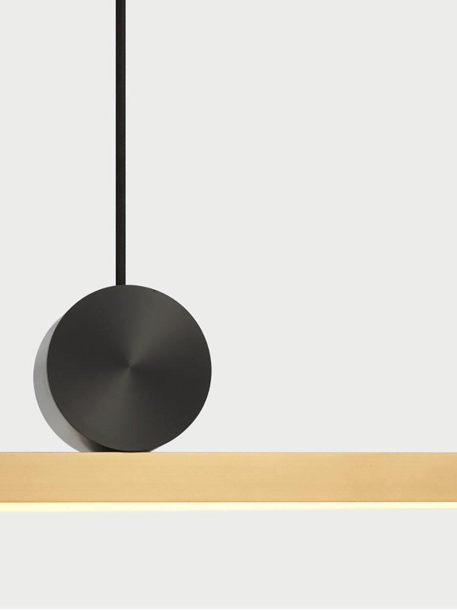 Front detail of Black disc and straight bar