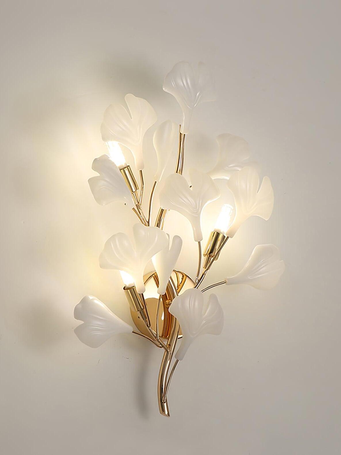 Classic Ceramics Flower Gingko Wall Lamp - Cueteks