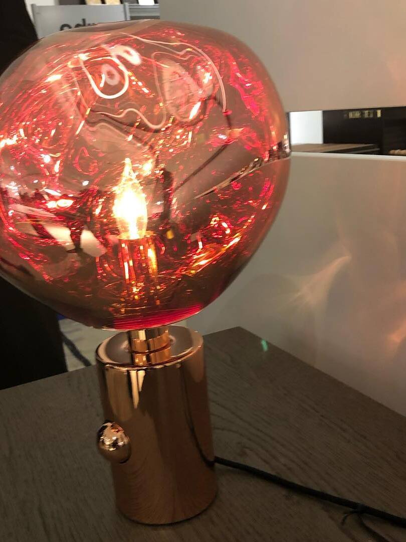 Red Melt shade glowing above the round body control