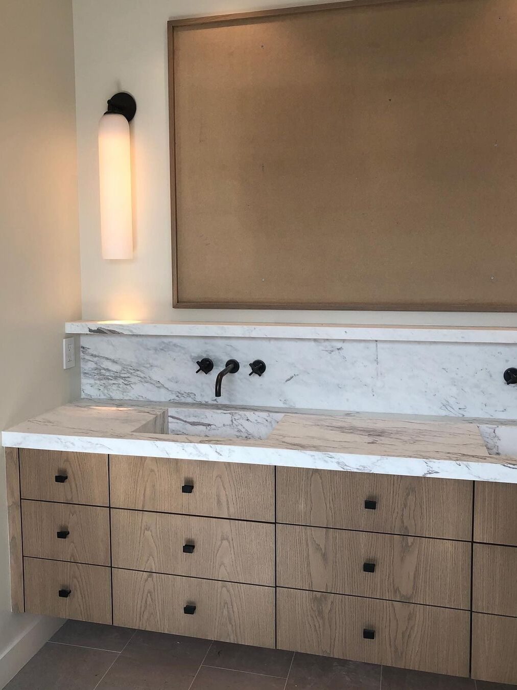 Art Glass Sconce - Cueteks