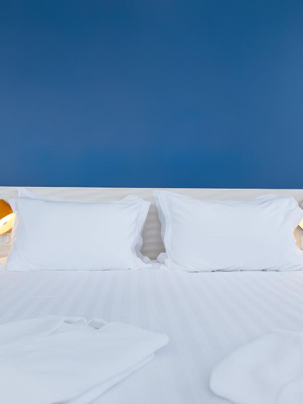Modern Aluminum Methacrylate Tam Tam Wall Lamp - Cueteks