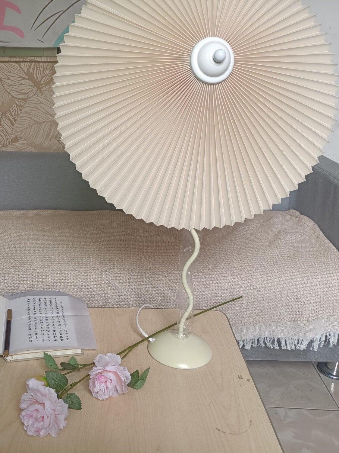 Pleated Hat Table Lamp - Cueteks