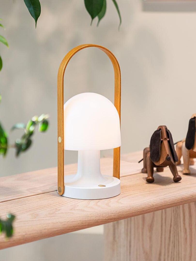 FollowMe Table Lamp - Cueteks