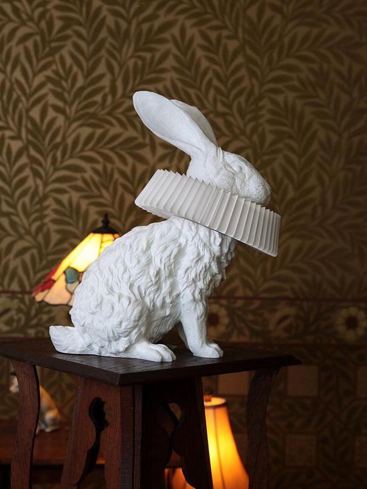 White Resin Rabbit Decorative Table Lamp - Cueteks
