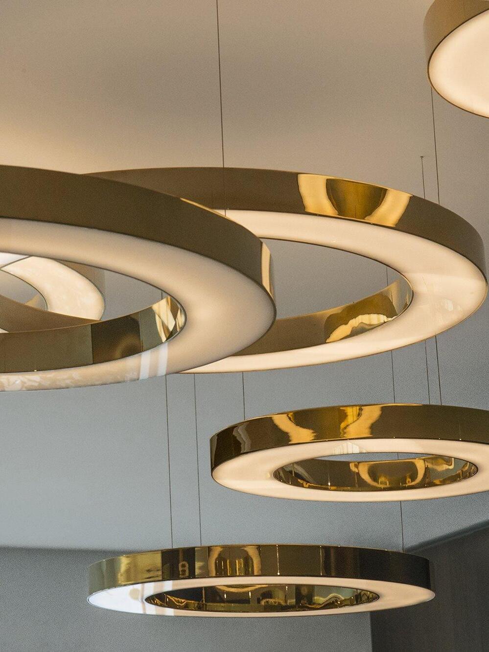 Classic Metal Circular Ring Mahlu Chandelier - Cueteks