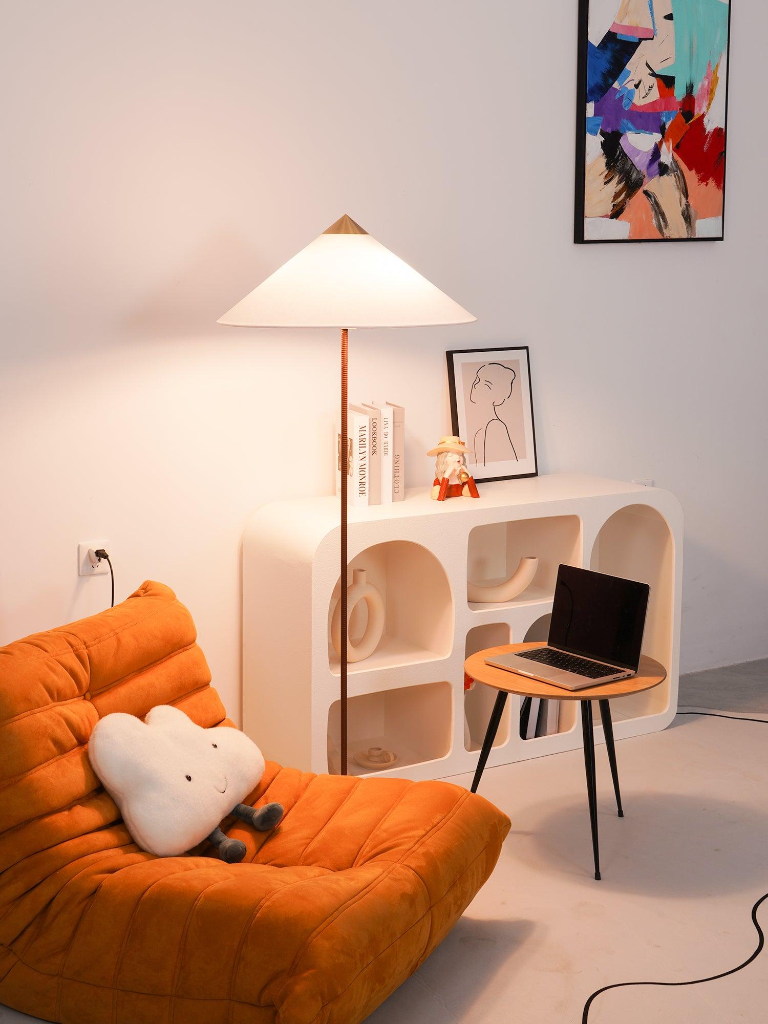 9602 Floor Lamp - Cueteks