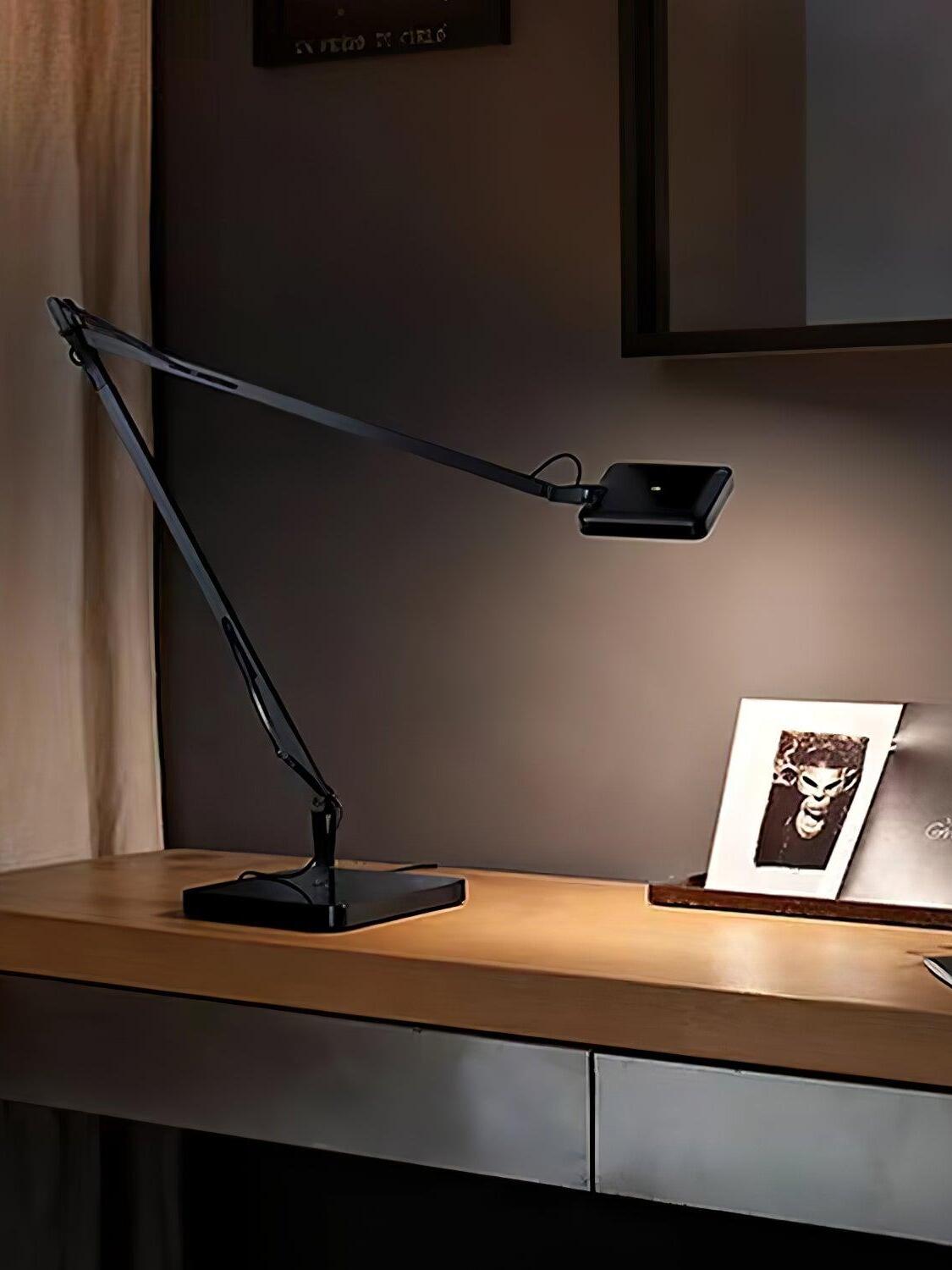 Metal Rotatable Edge Reading Table Lamp - Cueteks