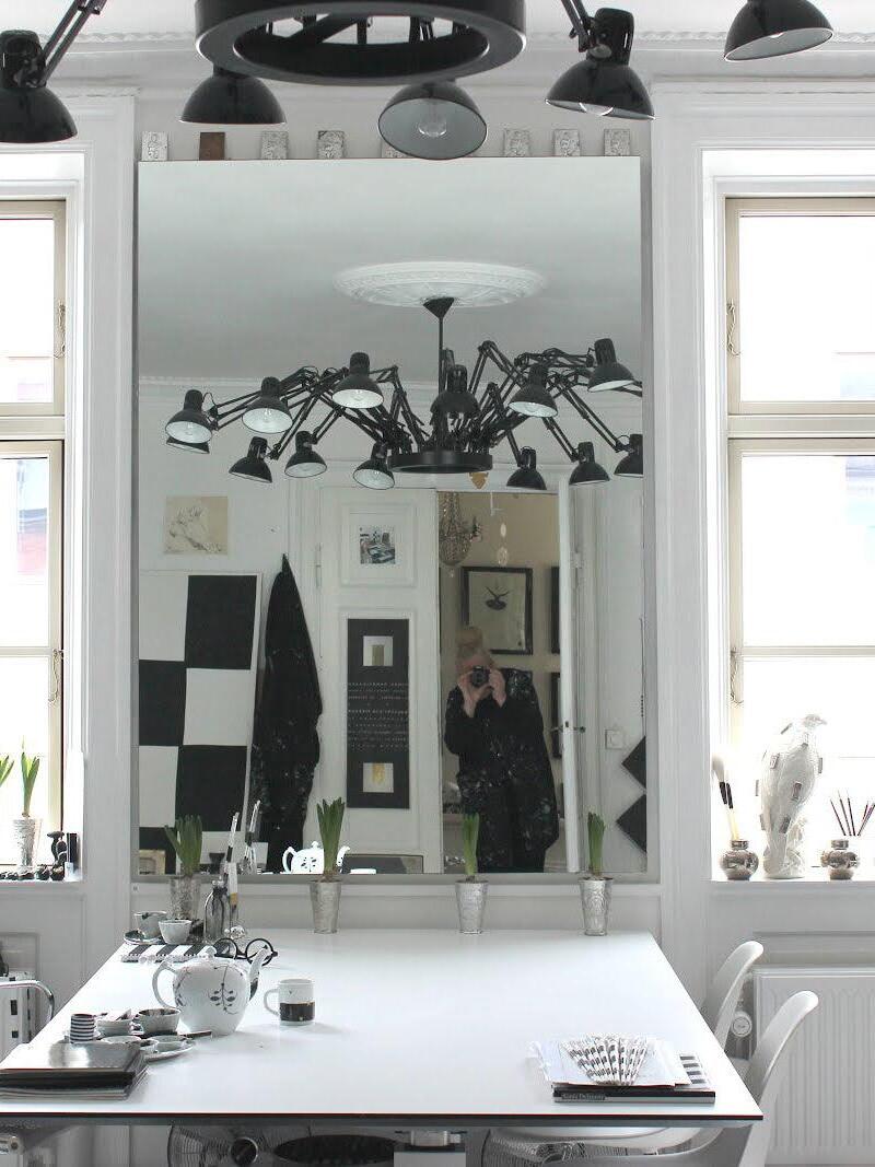 Dear Ingo Chandeliers - Cueteks