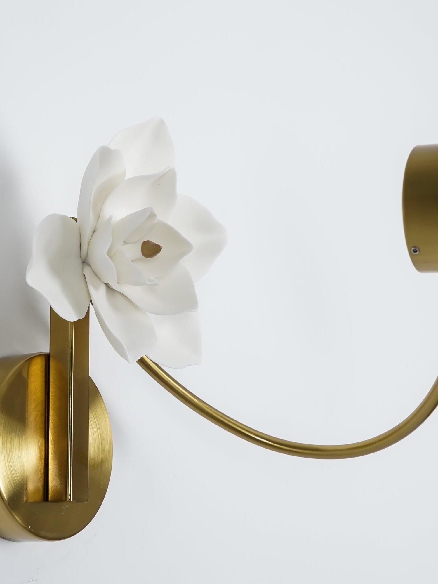 Lure Sconce - Cueteks