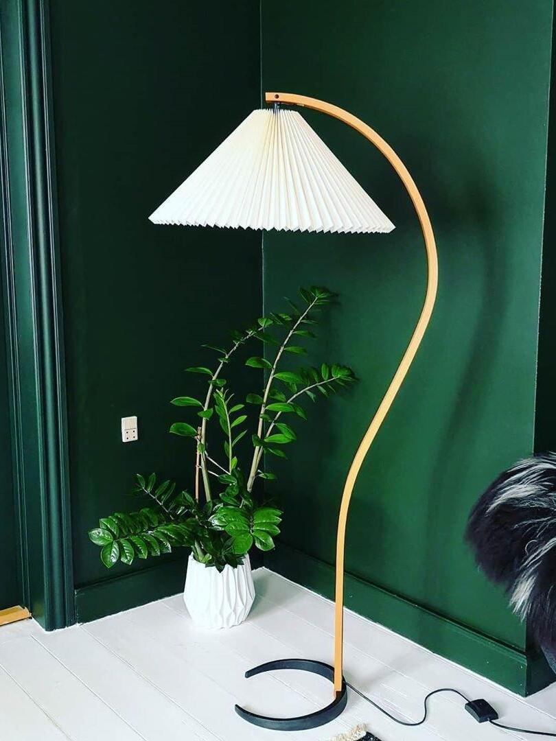 Caprani Floor Lamp - Cueteks