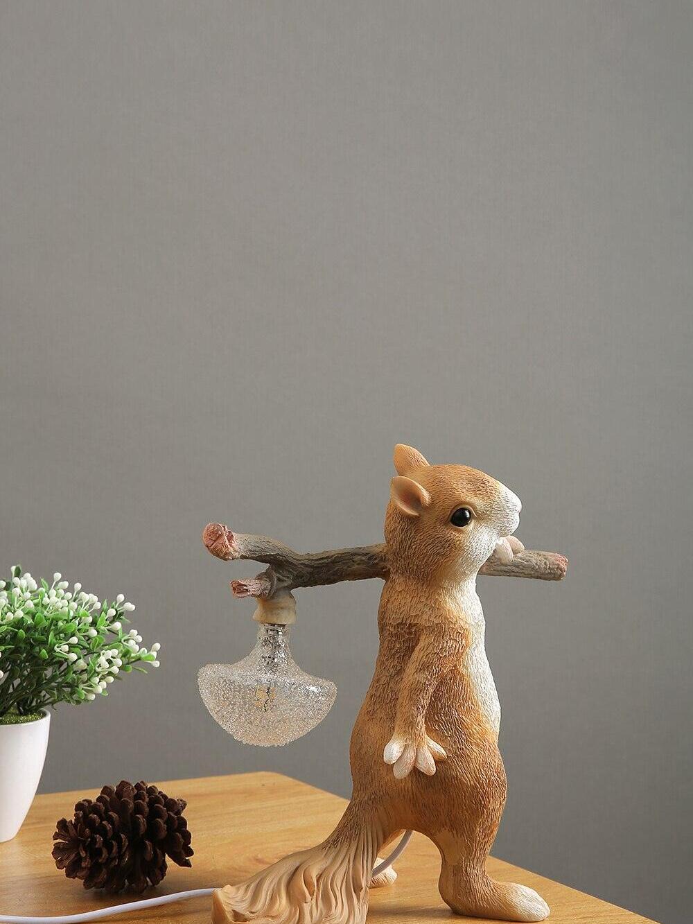 Squirrel Table Lamp - Cueteks