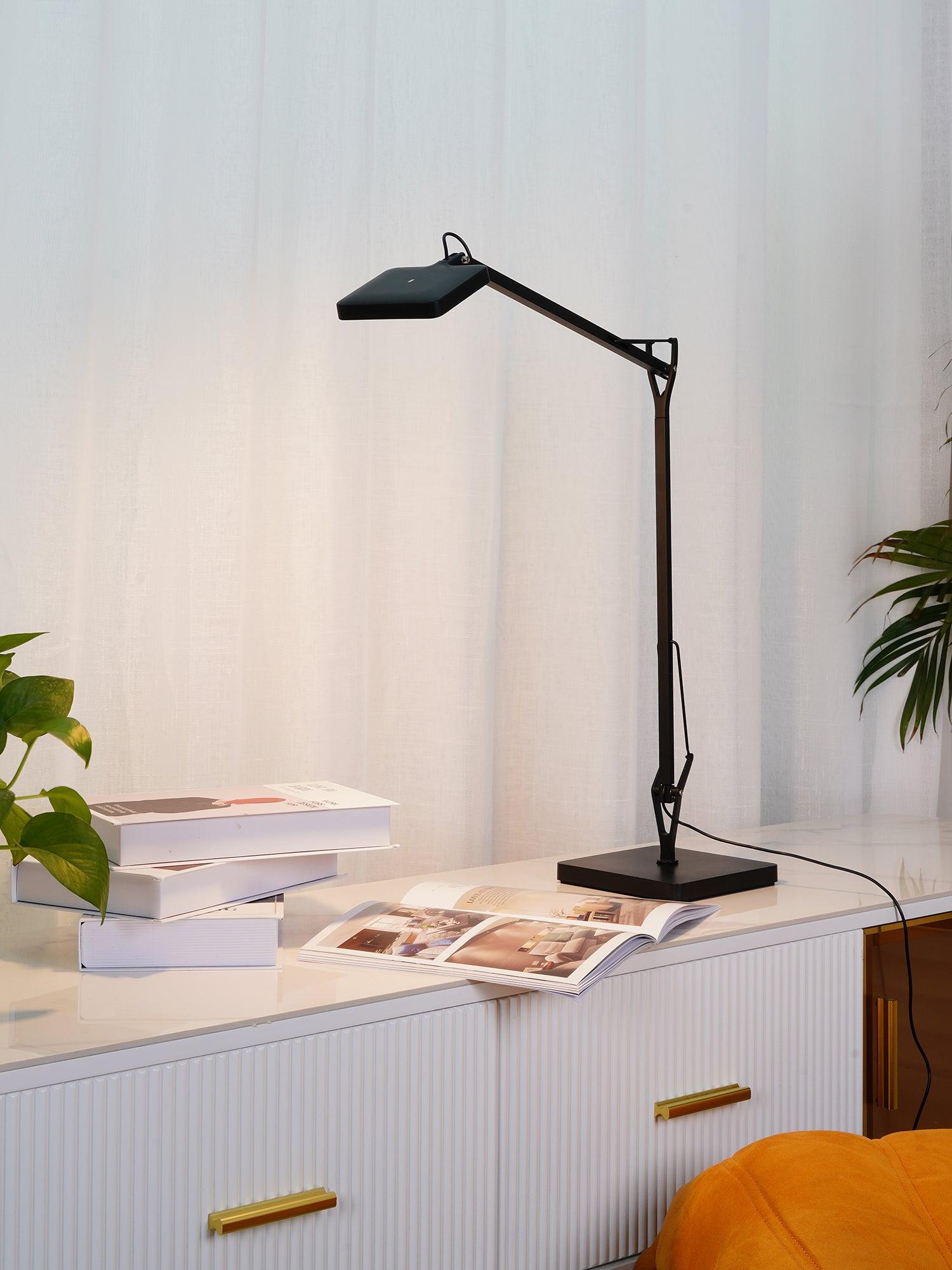 Metal Rotatable Edge Reading Table Lamp - Cueteks