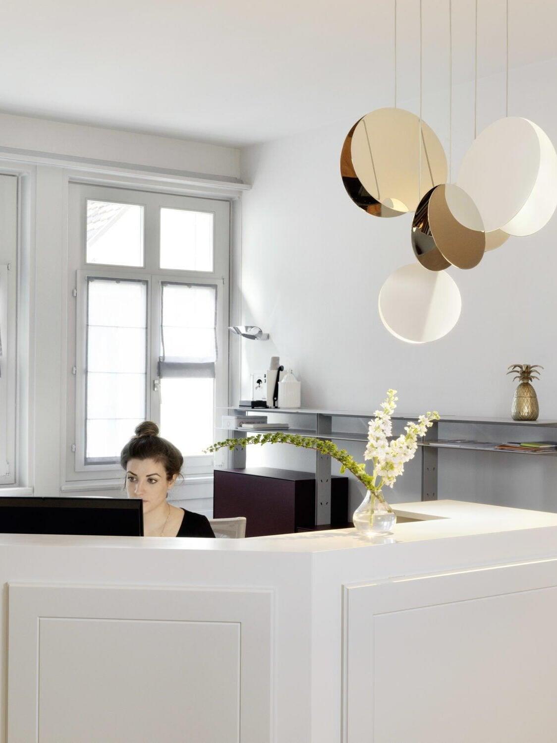 Modern North Metal Disc Pendant Light - Cueteks