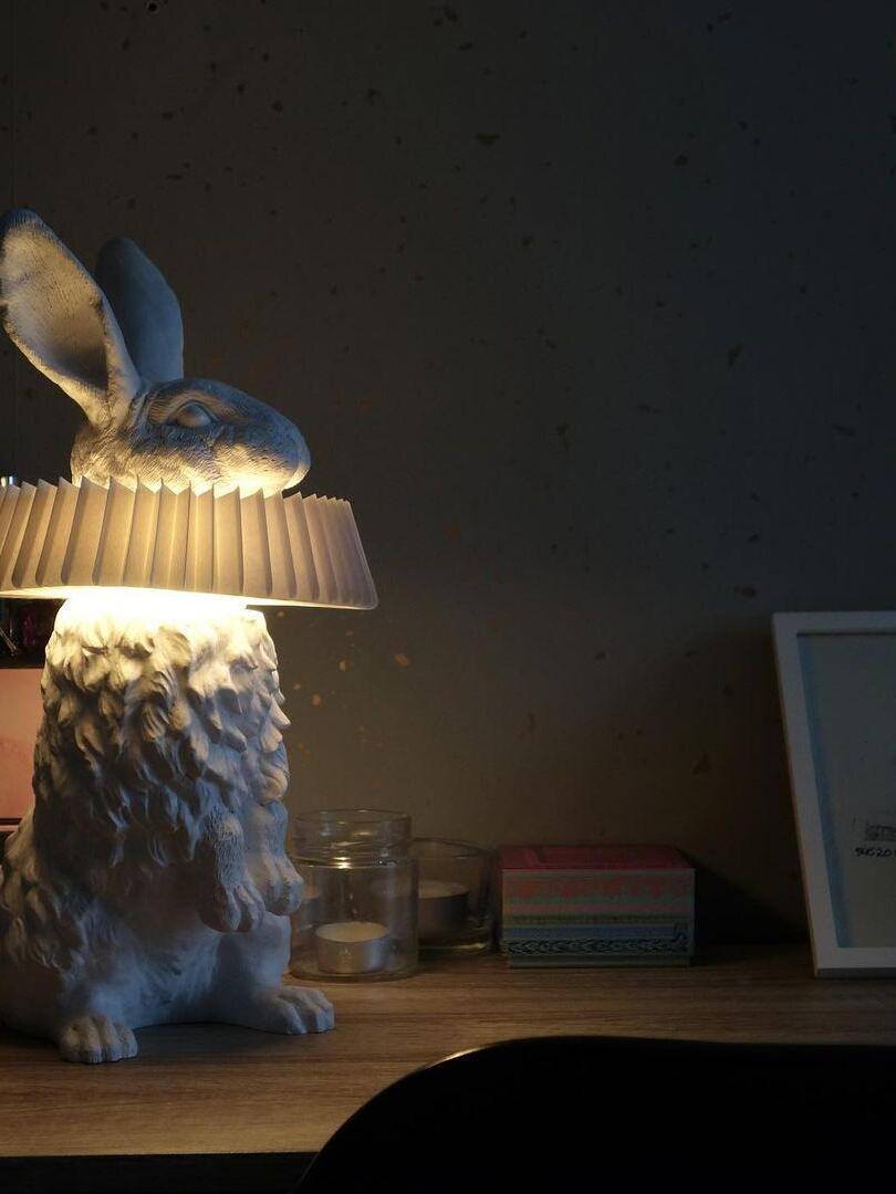 White Resin Rabbit Decorative Table Lamp - Cueteks