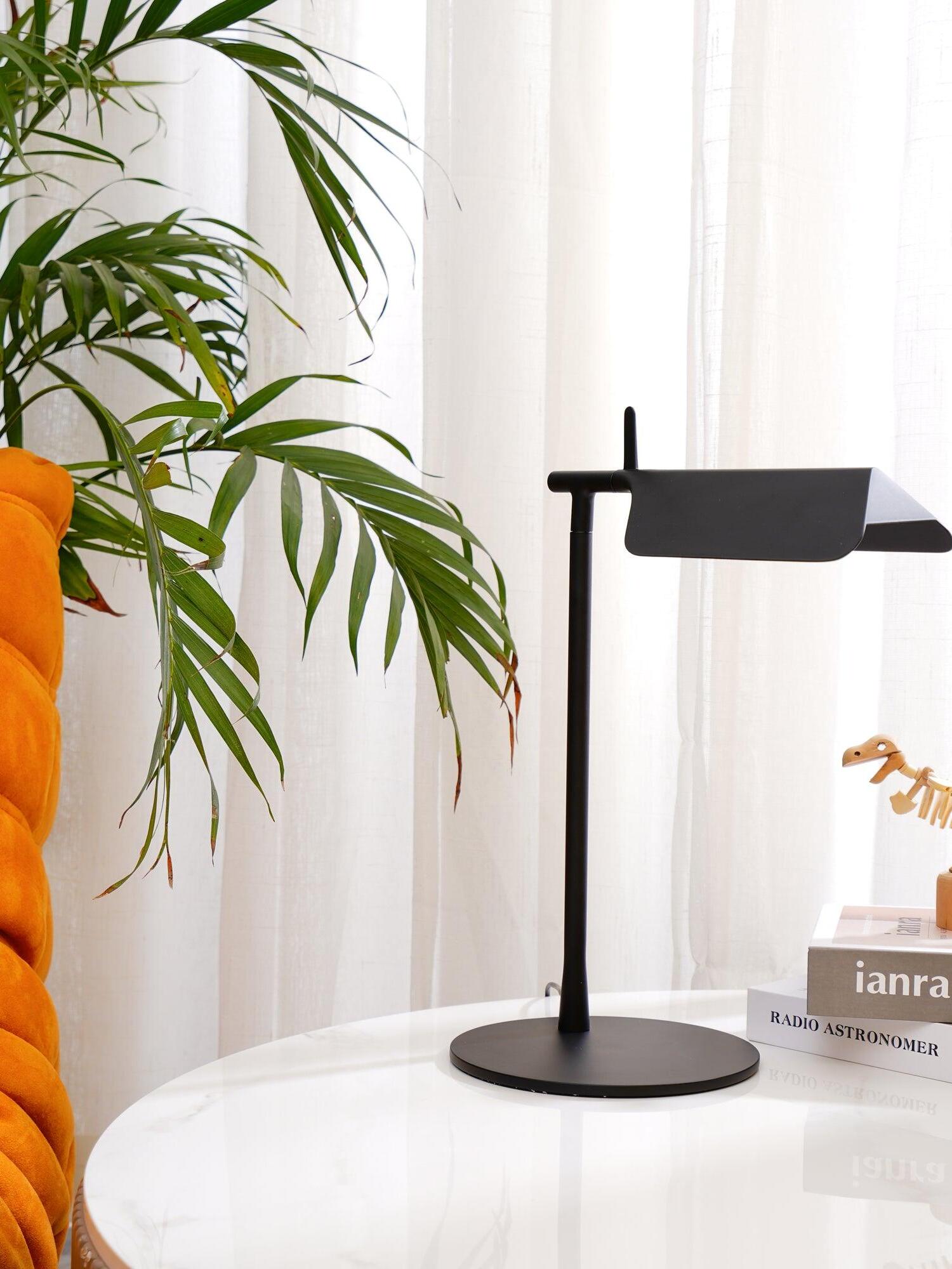 Modern Metal Tab Table Lamp For Studies - Cueteks