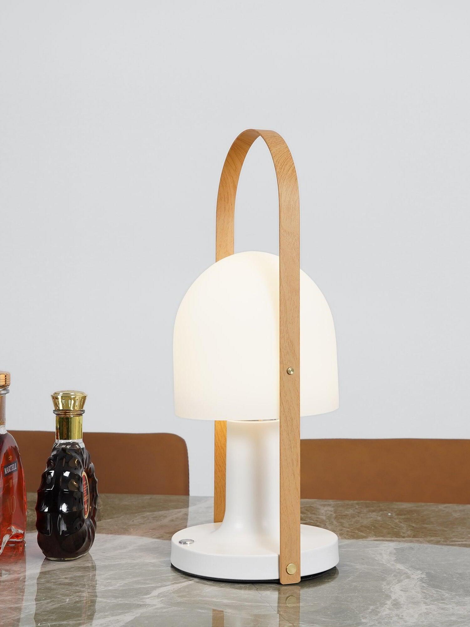 FollowMe Table Lamp - Cueteks