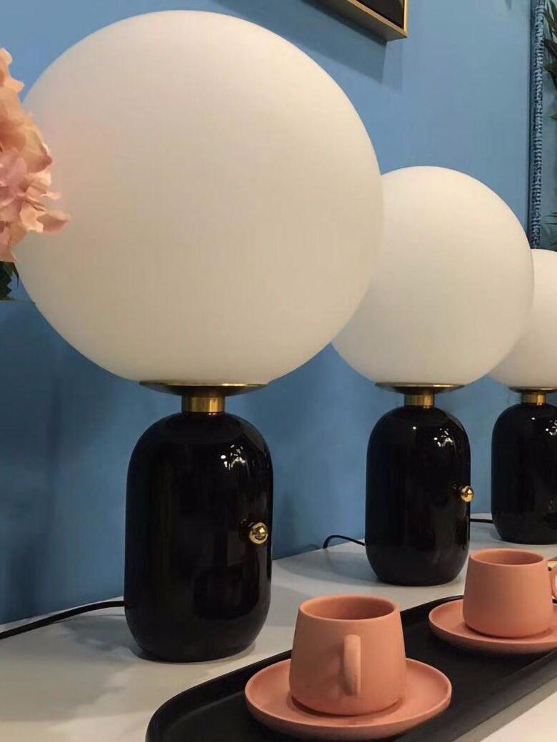 Aballs Table Lamp - Cueteks