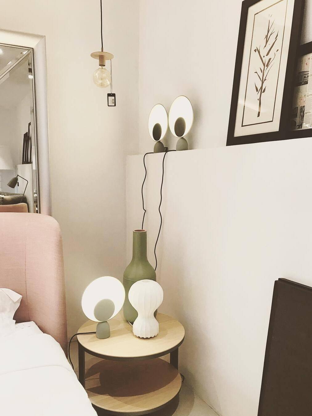 Macaroon Blooper Disc LED Decorative Table Lamp - Cueteks