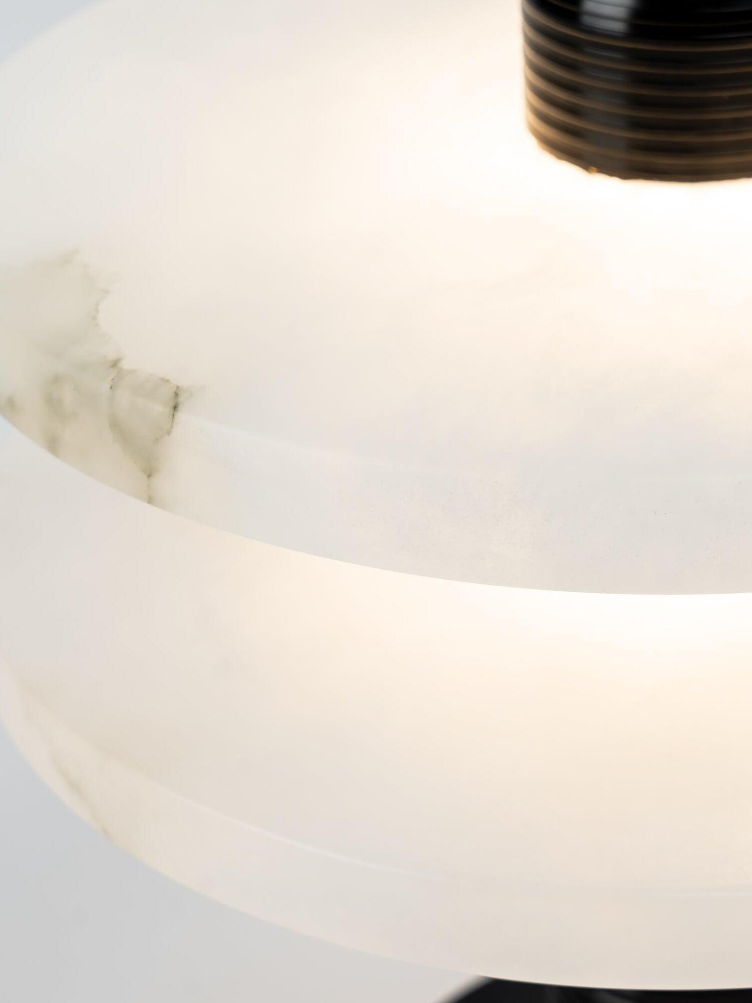 Median Table Lamp - Cueteks