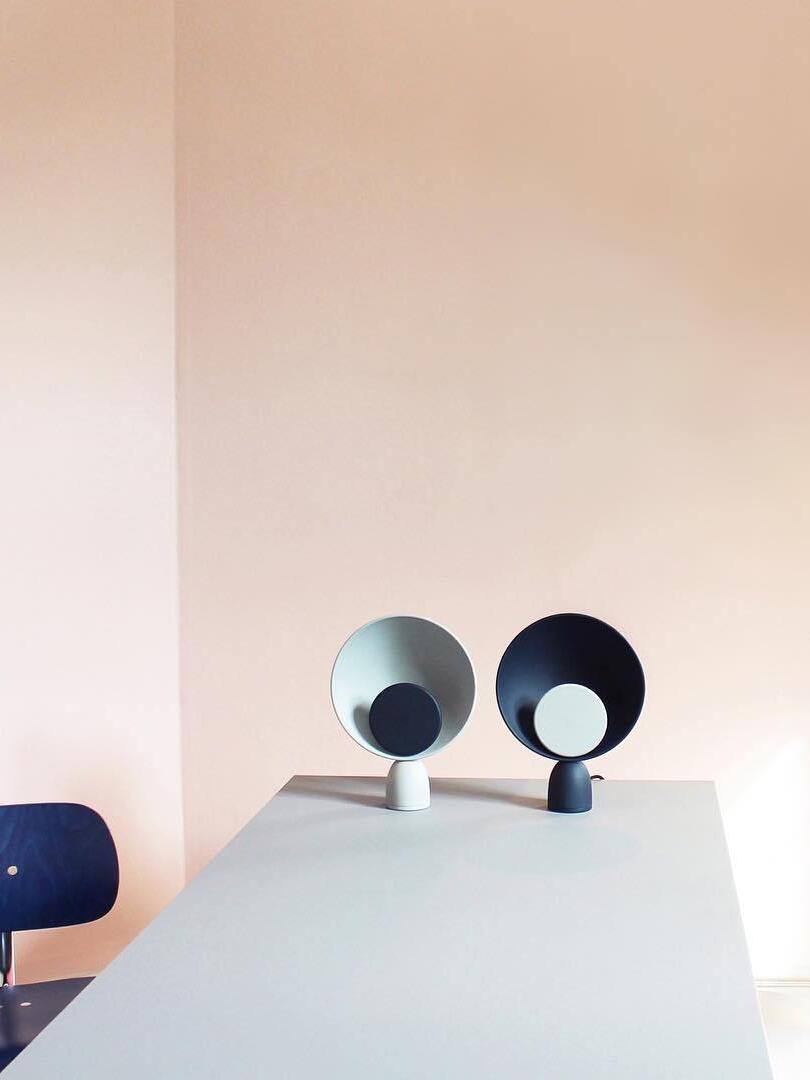 Macaroon Blooper Disc LED Decorative Table Lamp - Cueteks