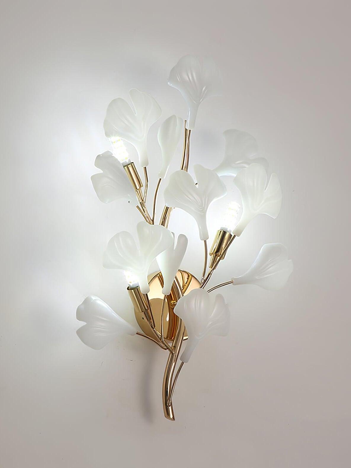 Classic Ceramics Flower Gingko Wall Lamp - Cueteks