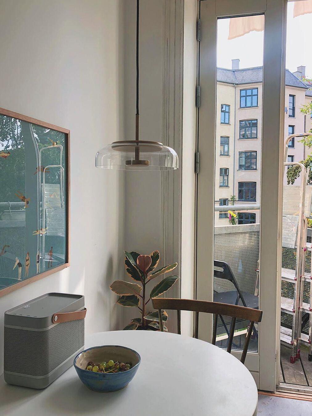 Simple Blossi Transparant Glass Bowl Pendant Light - Cueteks