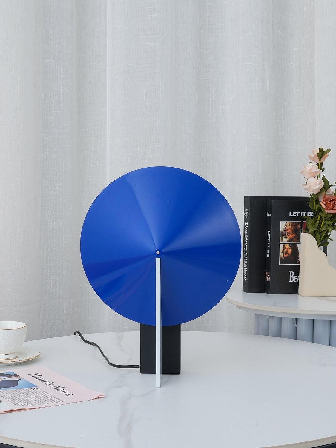 Futuristic Orbe Geometric Metal Table Lamp - Cueteks
