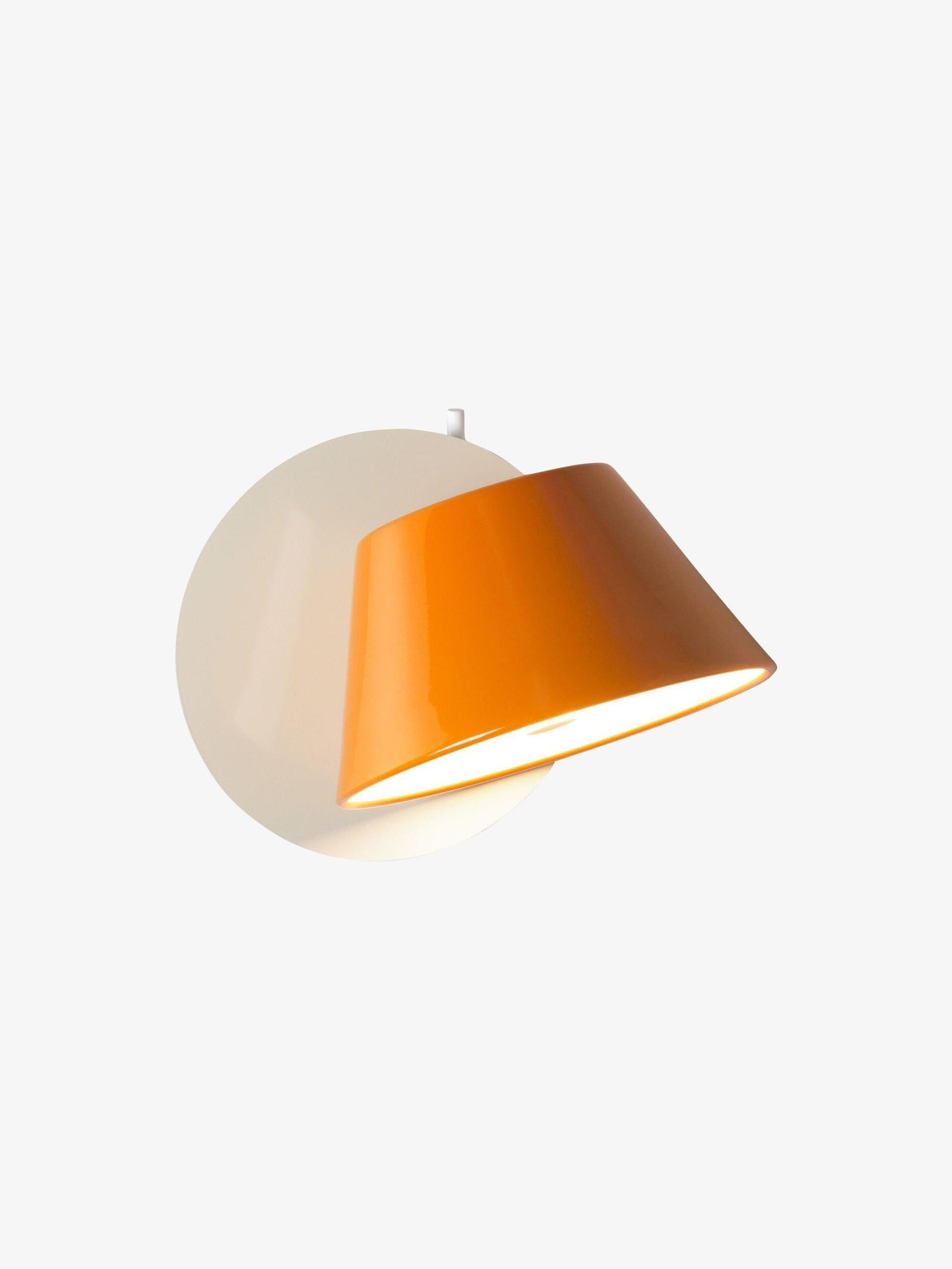 Modern Aluminum Methacrylate Tam Tam Wall Lamp - Cueteks