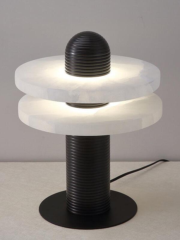 Median Table Lamp - Cueteks