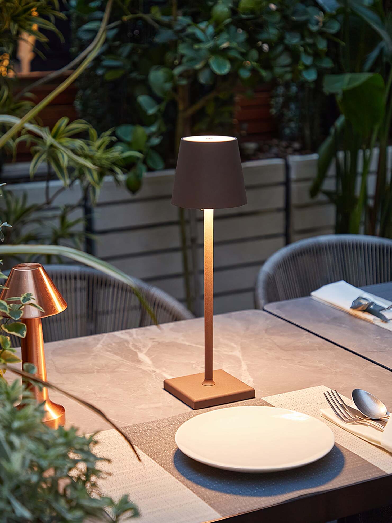 Macaroon Pro Rechargeble Table Lamp - Cueteks