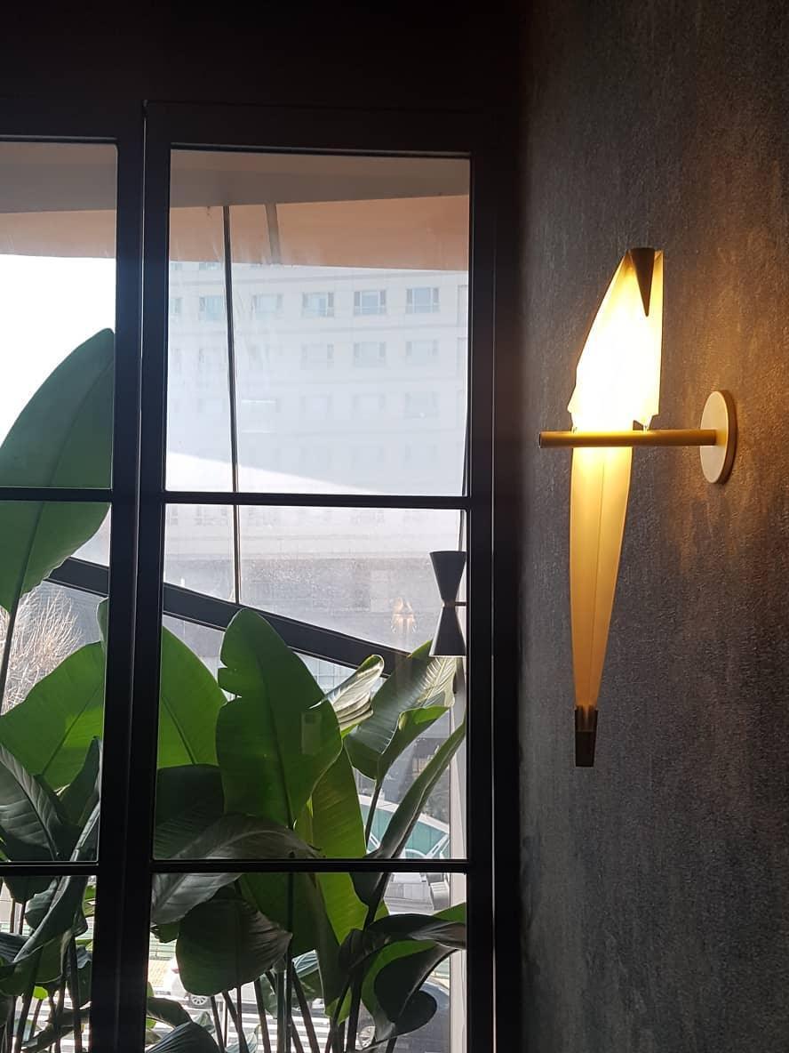 Modern Metal Perching Bird Wall Lamp For Bedroom - Cueteks