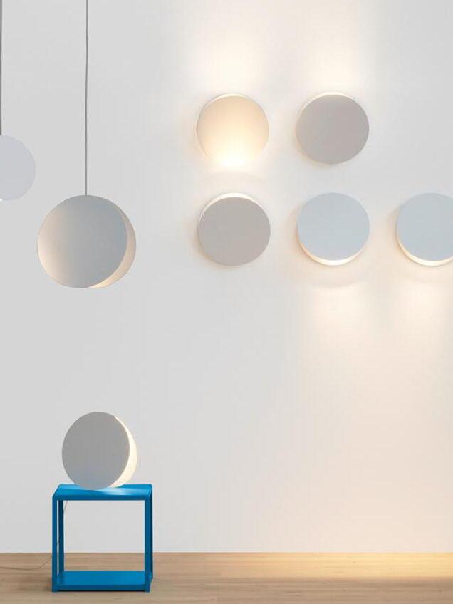 Modern North Metal Disc Pendant Light - Cueteks