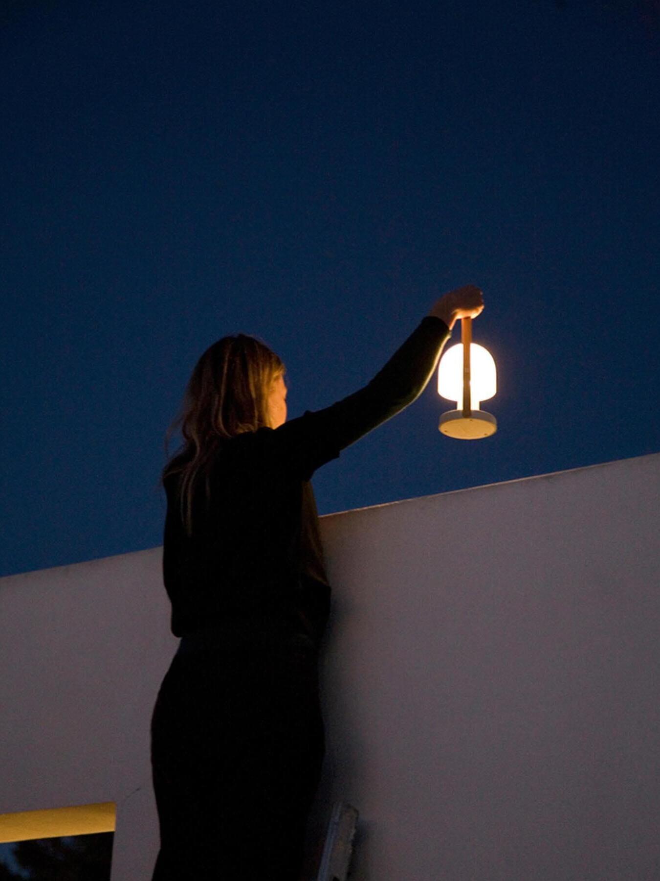 FollowMe Table Lamp - Cueteks